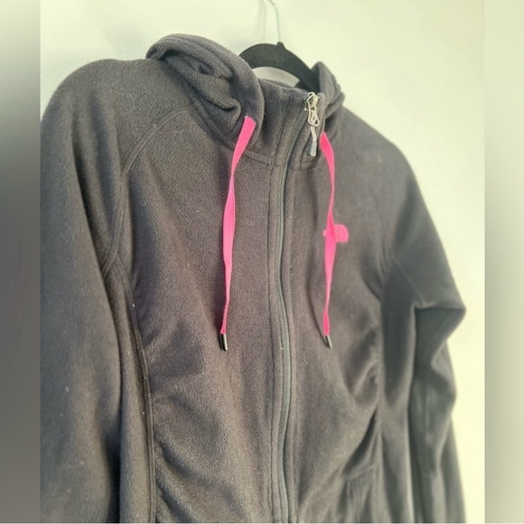 The North Face Zip up Fleece Sweater - Medium in Black and Hot Pink - Picture 2 of 5